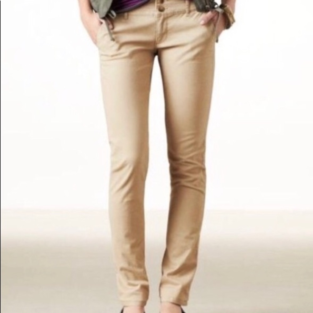 Skinny AE khakis & white jean bundle
